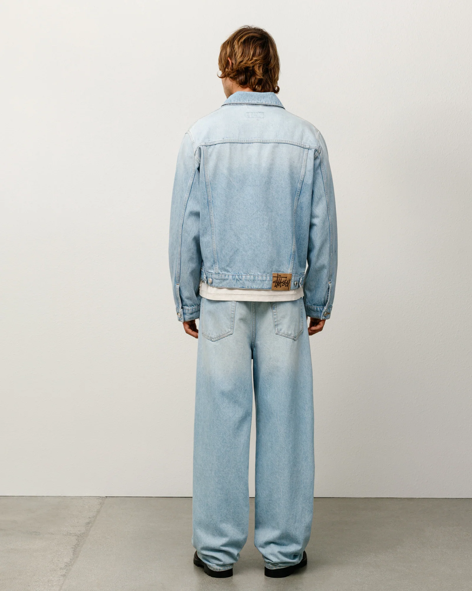 DENIM TRUCKER JACKET - Image 4