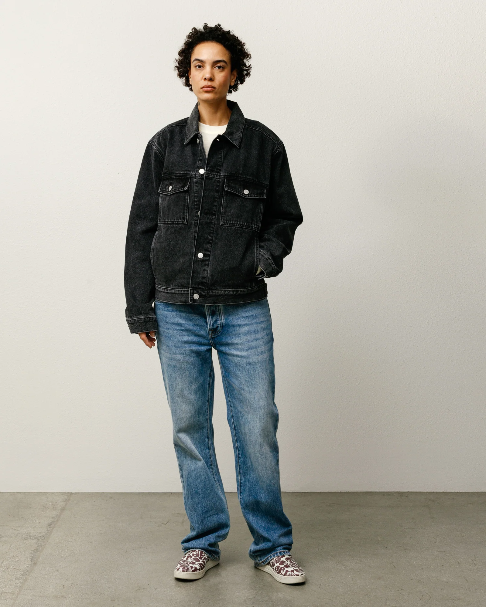 LINED DENIM TRUCKER JACKET - Image 4