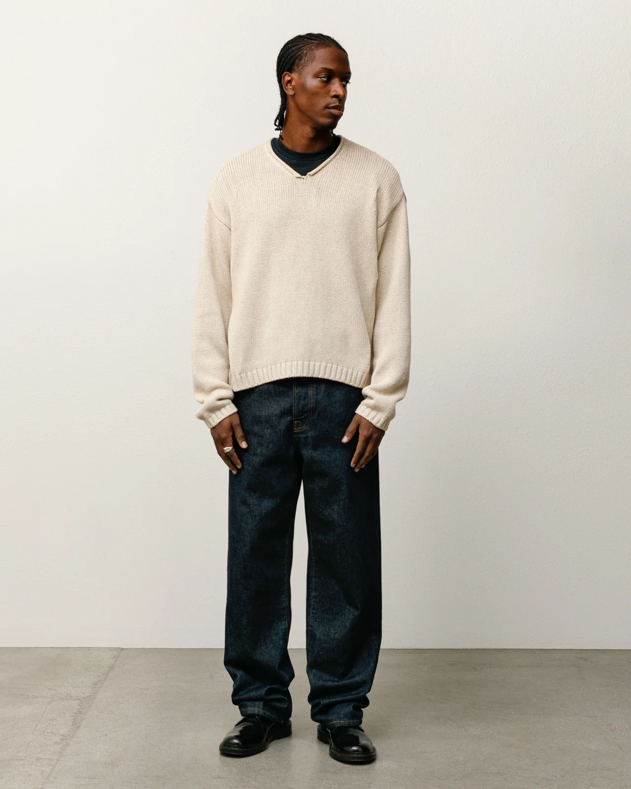 ROLL V NECK SWEATER
