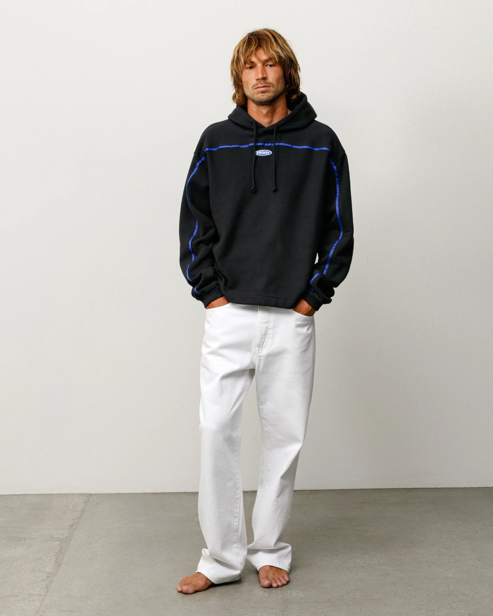OVAL PULLOVER HOODIE