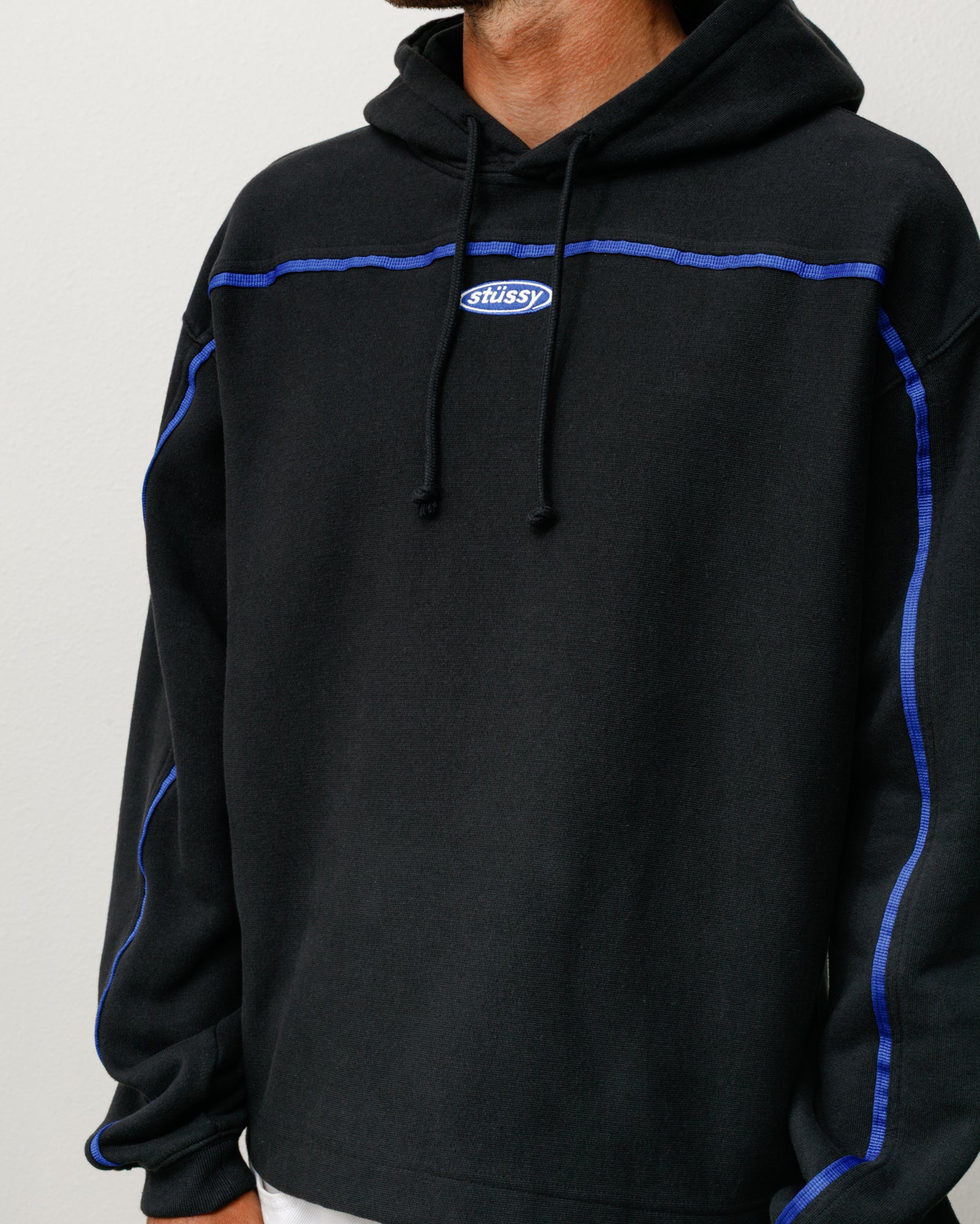 OVAL PULLOVER HOODIE - Image 2