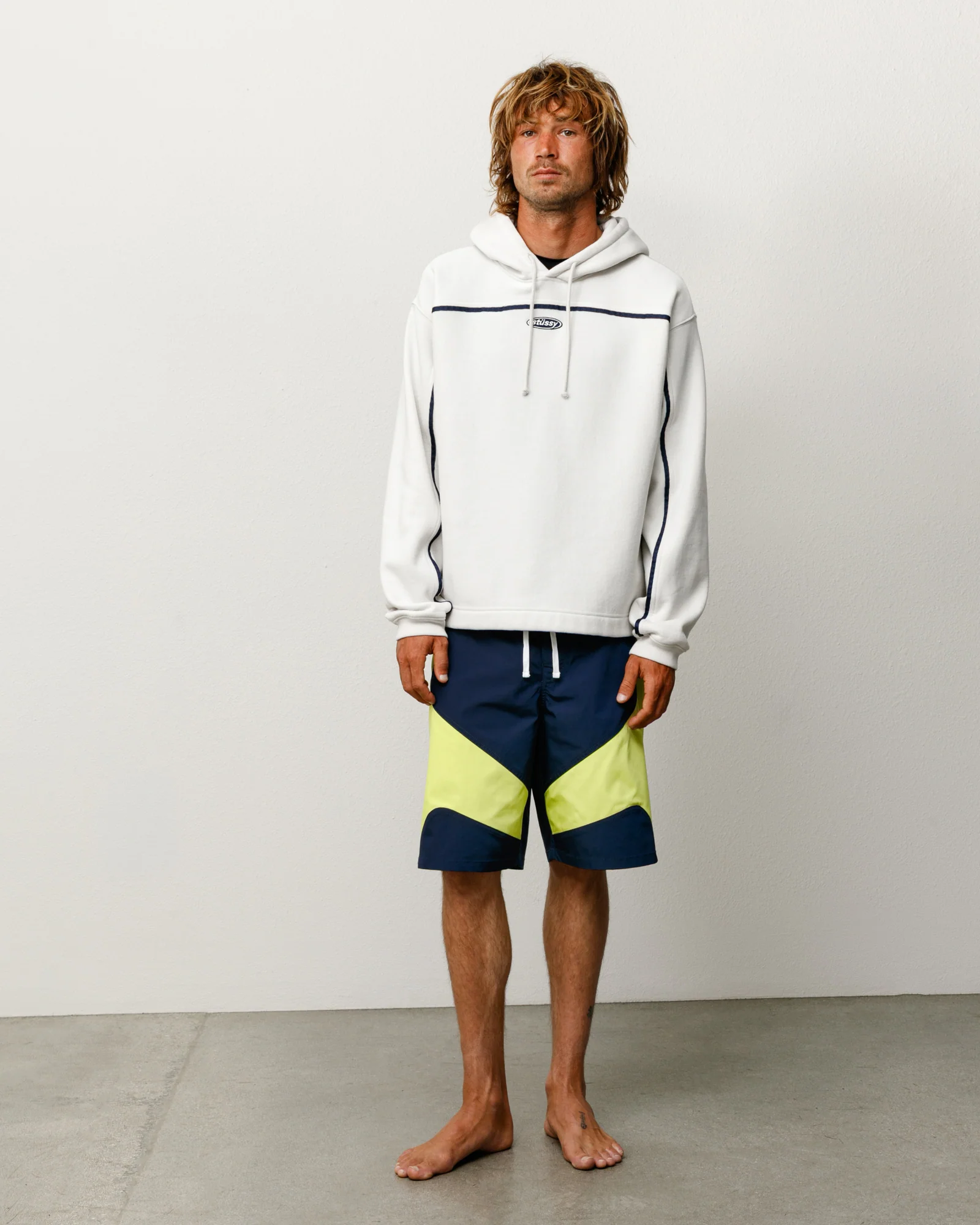 OVAL PULLOVER HOODIE - Image 4