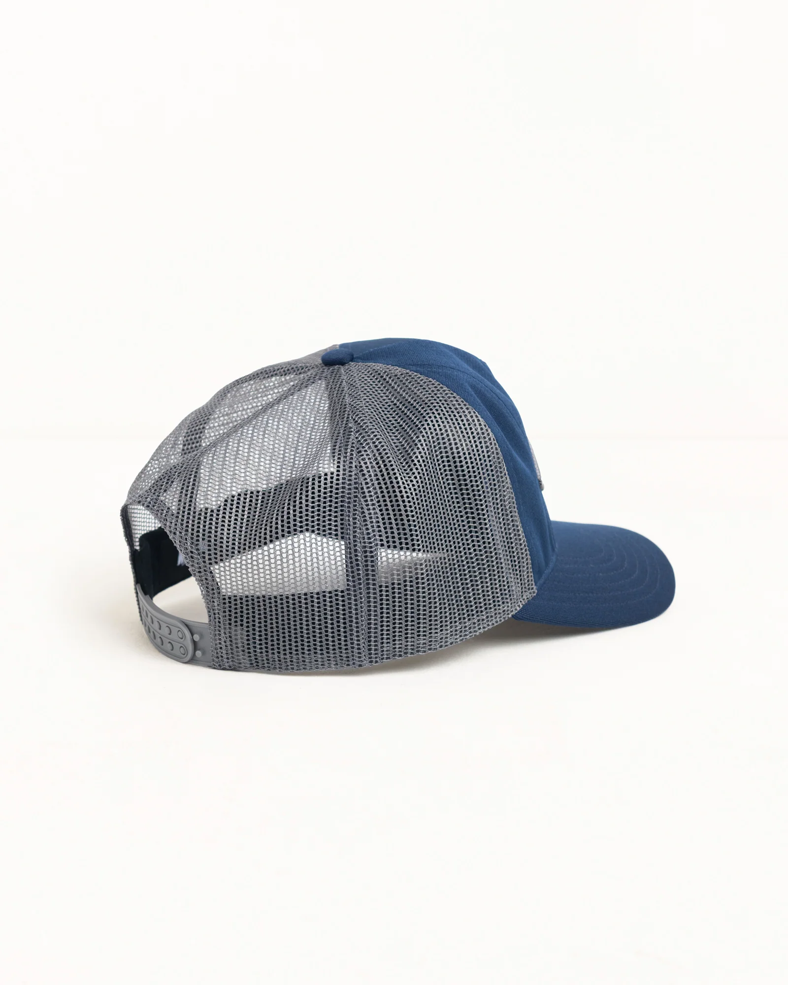 TOUGH GEAR TRUCKER - Image 3