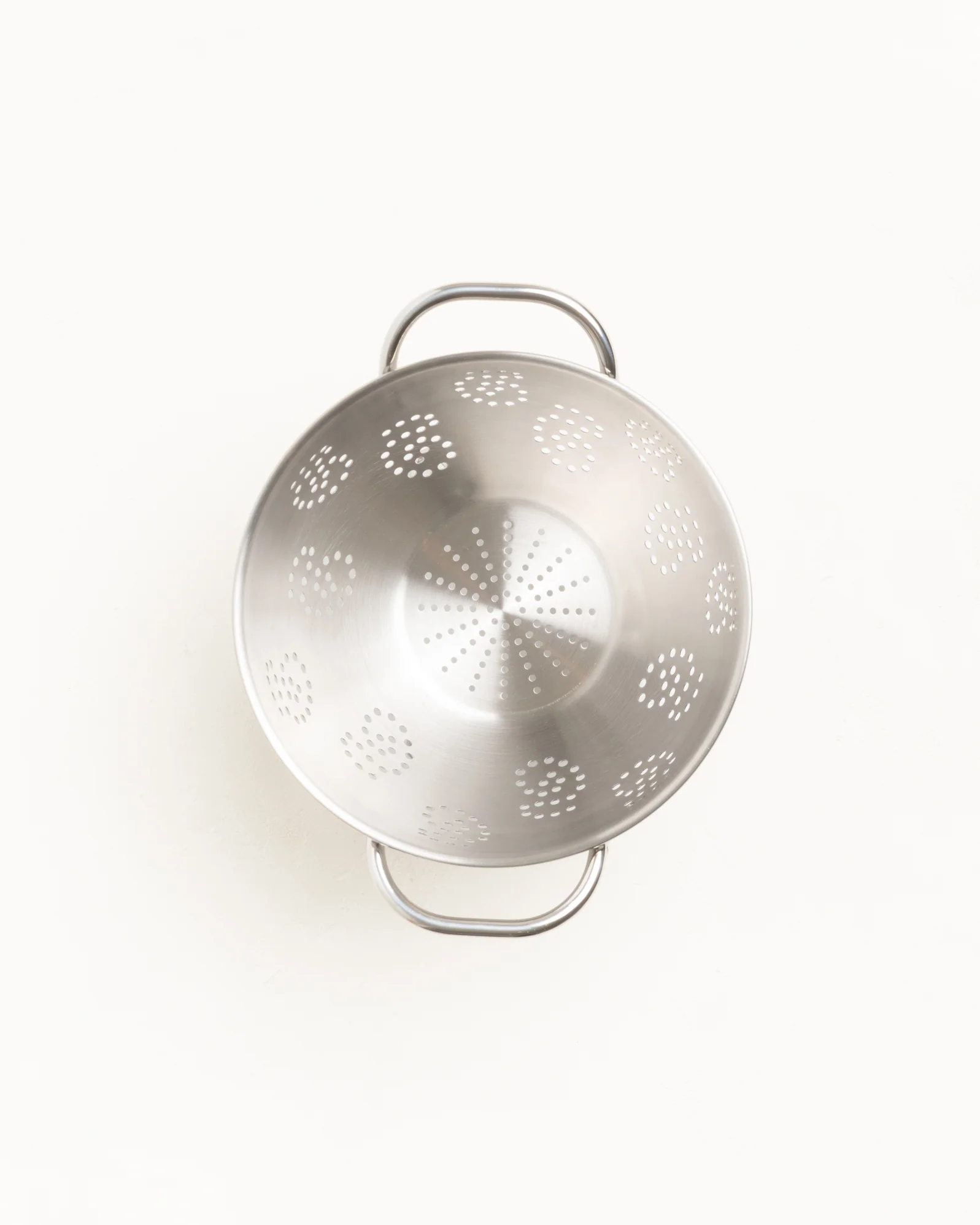 SWIRLY S STRAINER - Image 3